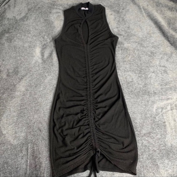 Dress - Picture 1 of 5